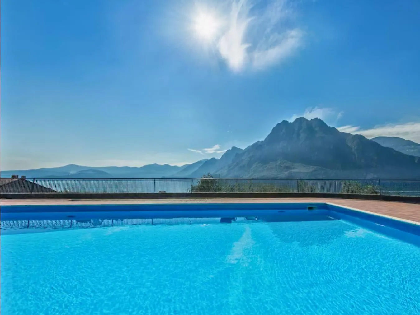 Appartamento Sul Lago Con Terrazza Panoramica Riva di Solto Διαμέρισμα